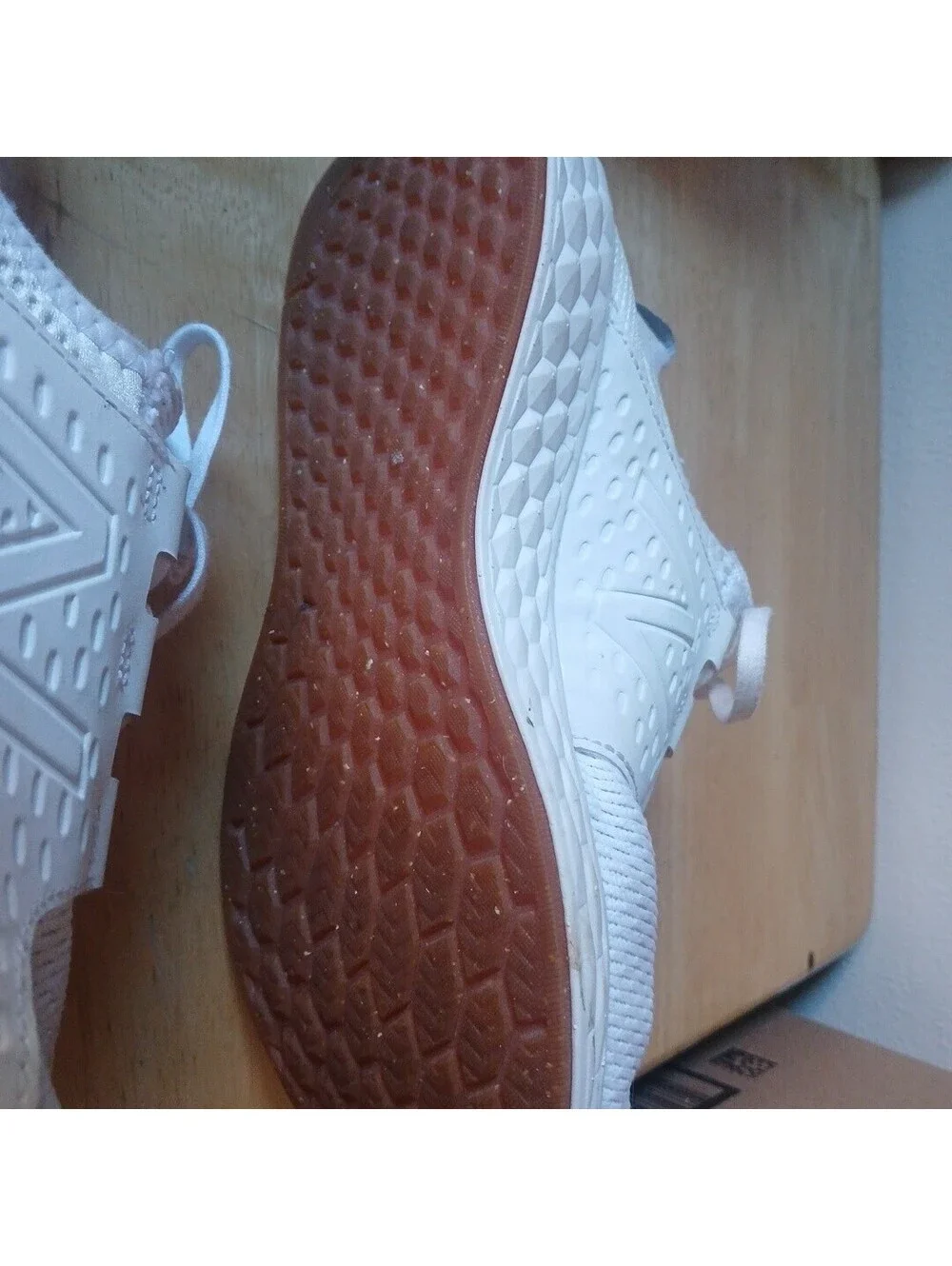 New Balance Fresh Foam Cruz v2 Women Size 8.5 B White Knit Sneaker Shoe WCRZRMWS